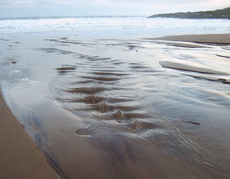 Stehende Welle am Strand bei St. Abbs; (c) Stephan Matthiesen